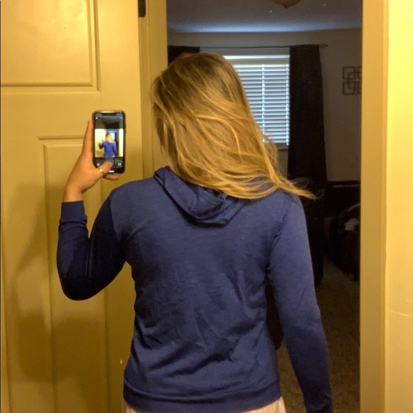 Royal blue nike dri-fit - Picture 2 of 3